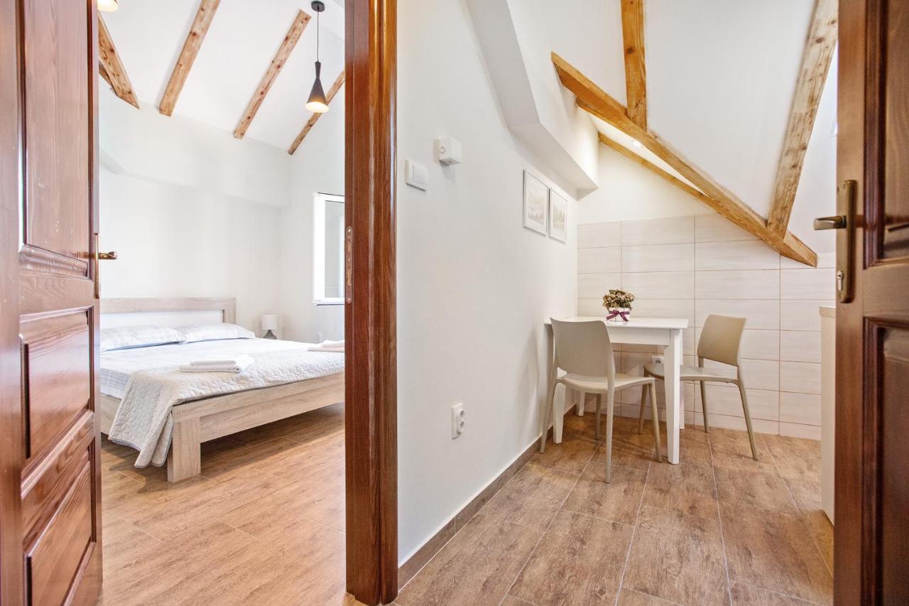 Apartments Isja 티바트 외부 사진
