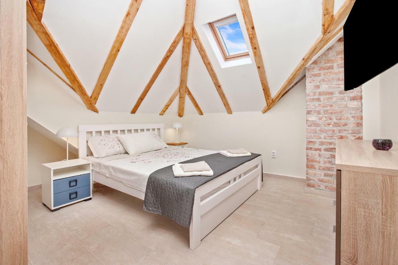 Apartments Isja 티바트 외부 사진