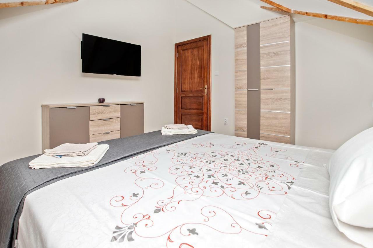 Apartments Isja 티바트 외부 사진